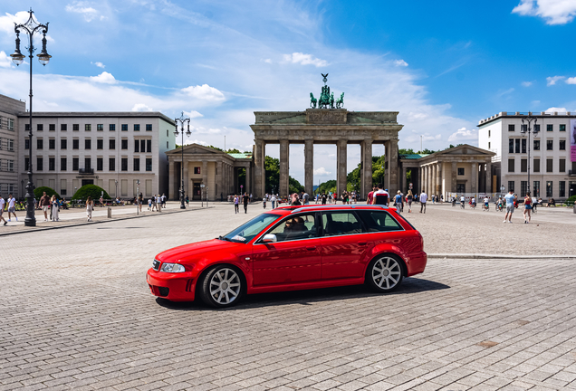 Audi RS4 Avant B5