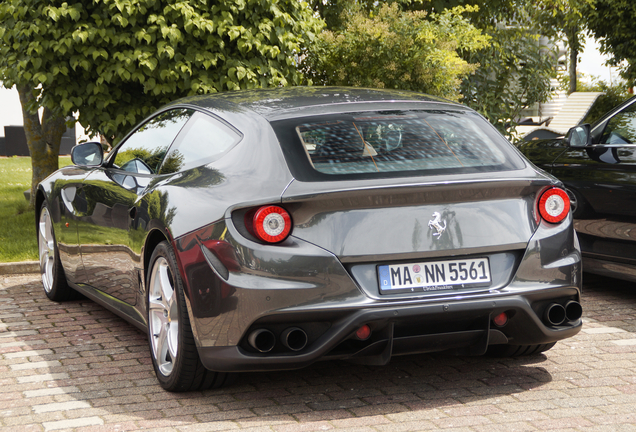 Ferrari FF