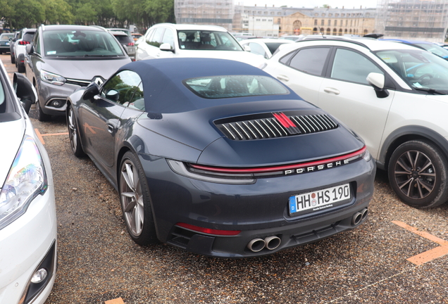 Porsche 992 Carrera 4S Cabriolet