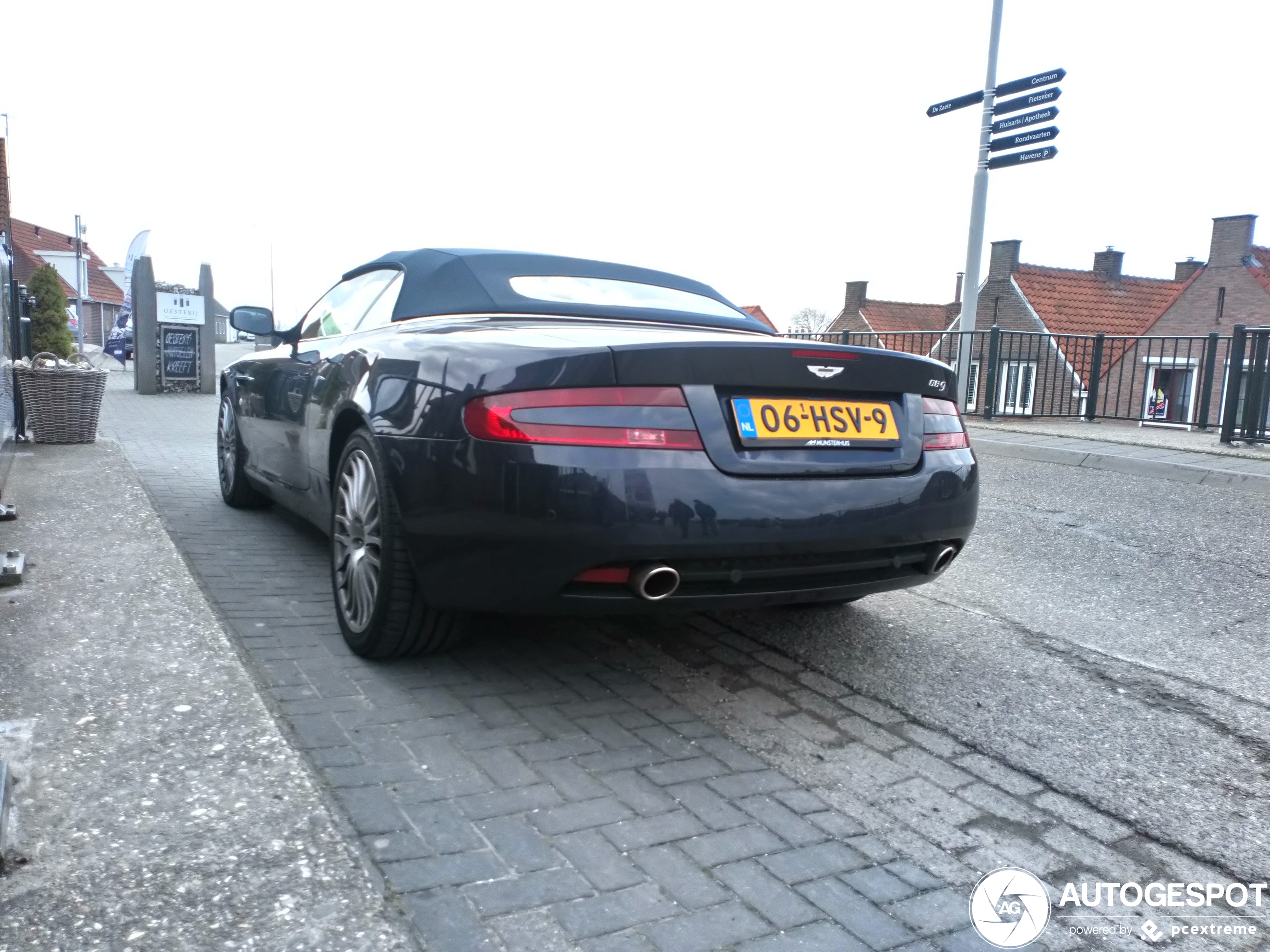 Aston Martin DB9 Volante