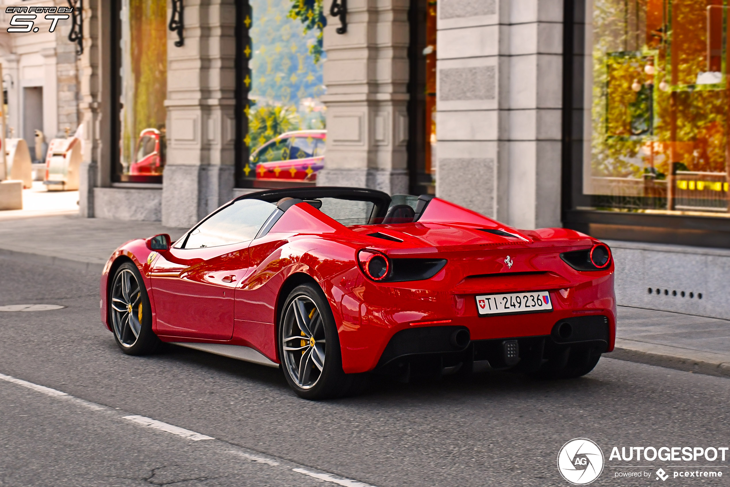 Ferrari 488 Spider