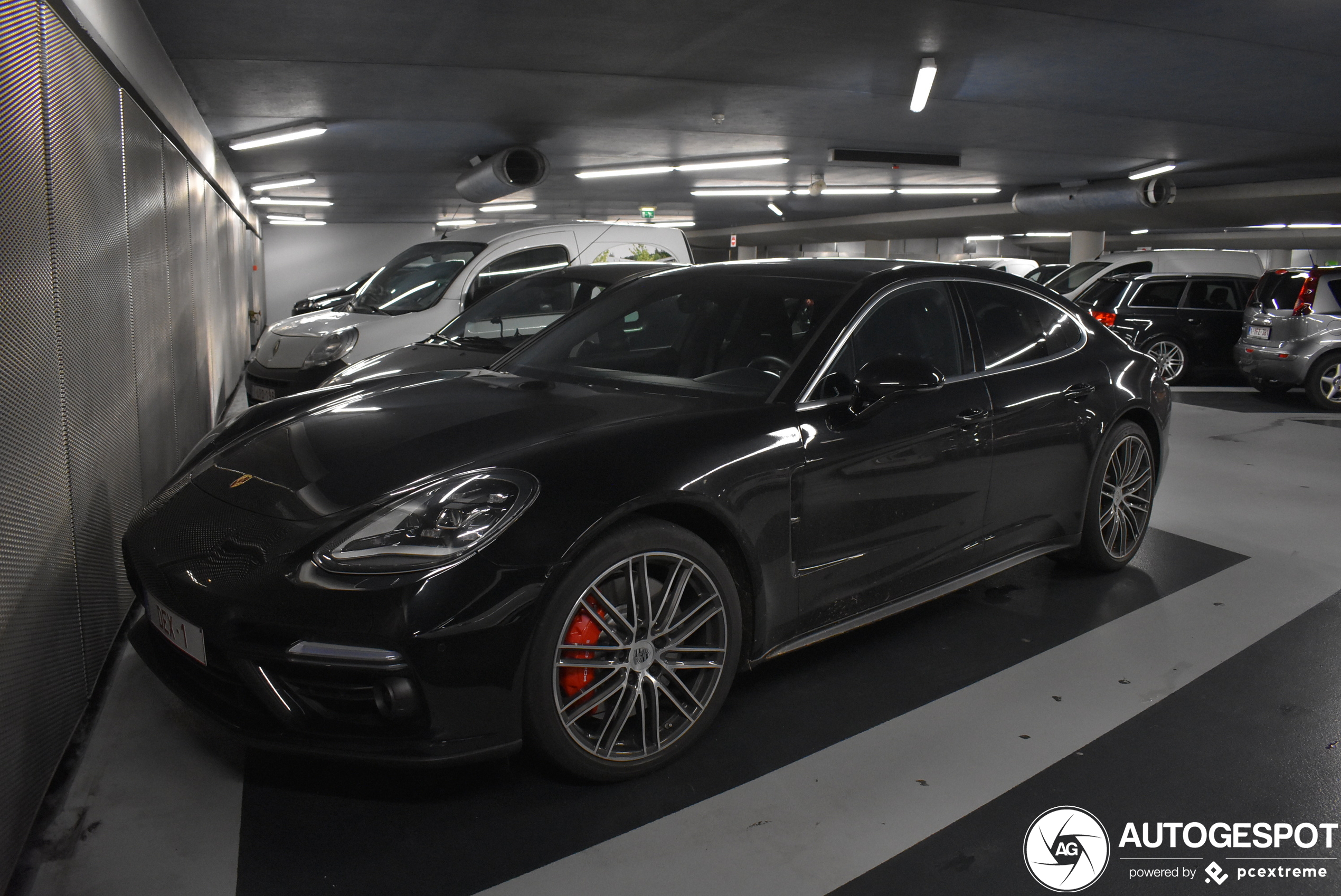 Porsche 971 Panamera Turbo