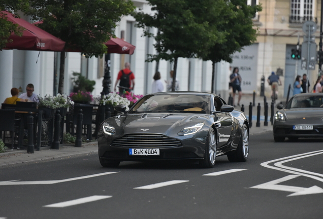 Aston Martin DB11