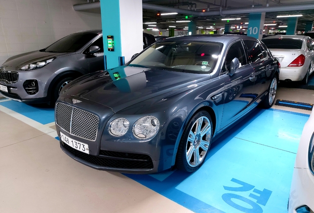 Bentley Flying Spur V8