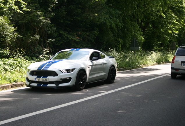 Ford Mustang Shelby GT350 2015