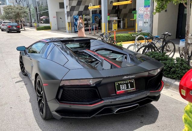 Lamborghini Aventador LP700-4 Roadster Pirelli Edition