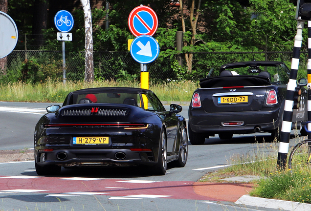 Porsche 992 Carrera 4S Cabriolet