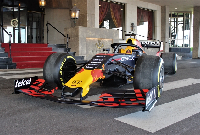 Red Bull Racing RB13