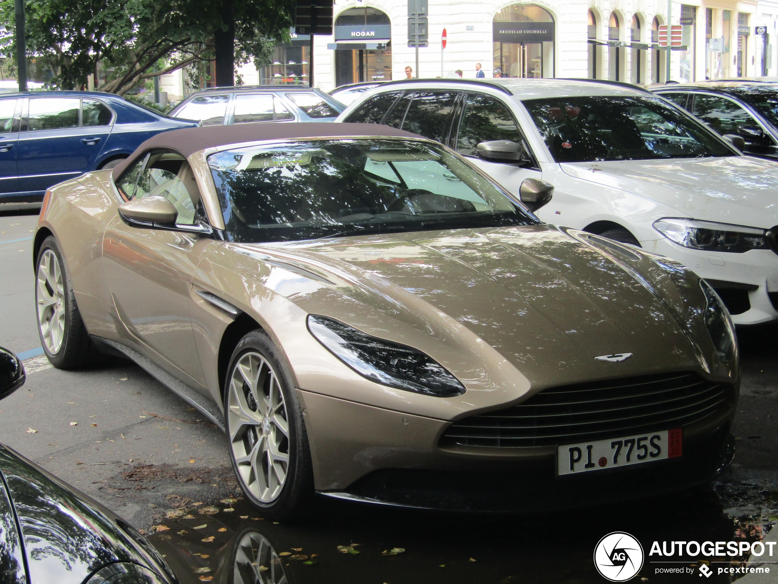 Aston Martin DB11 V8 Volante