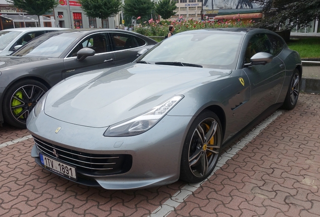 Ferrari GTC4Lusso