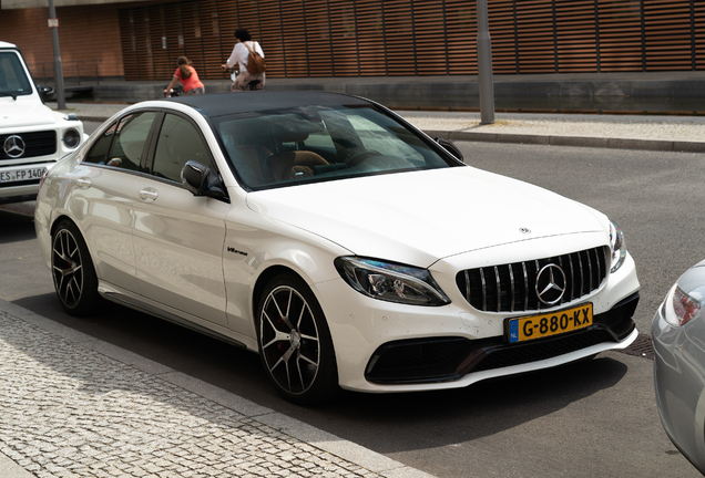 Mercedes-AMG C 63 S W205