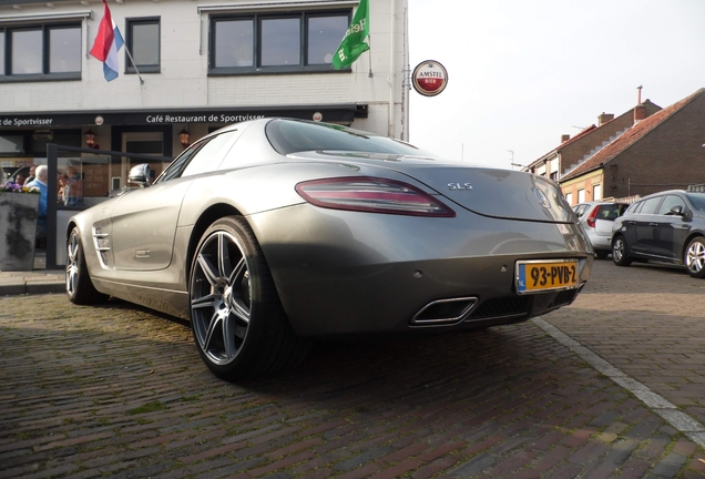 Mercedes-Benz SLS AMG