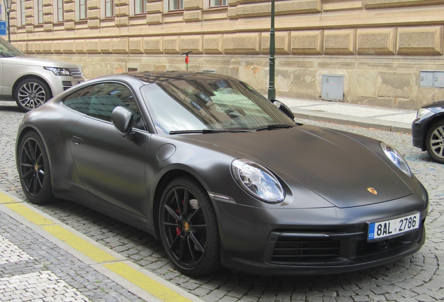 Porsche 992 Carrera 4S