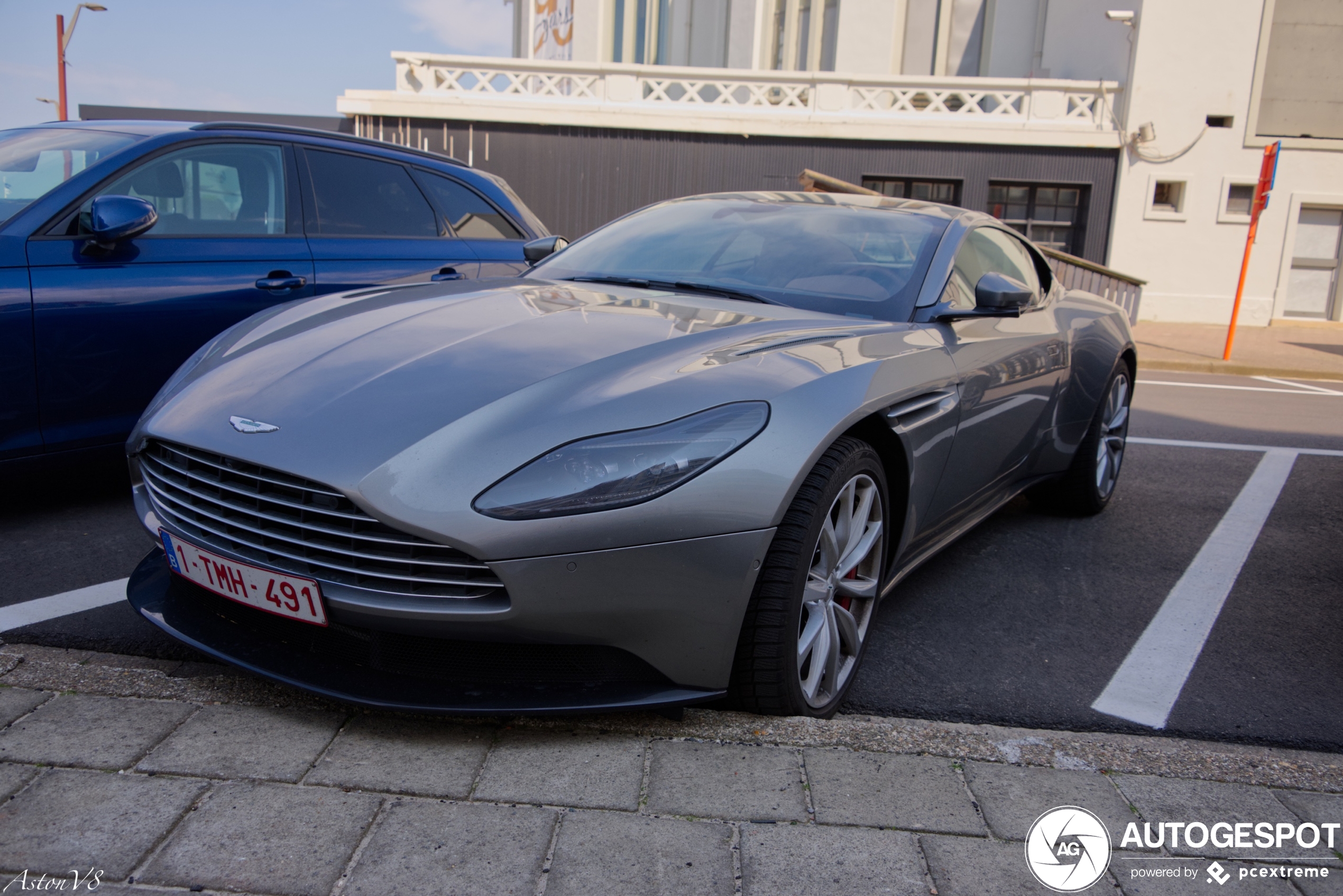 Aston Martin DB11 V8