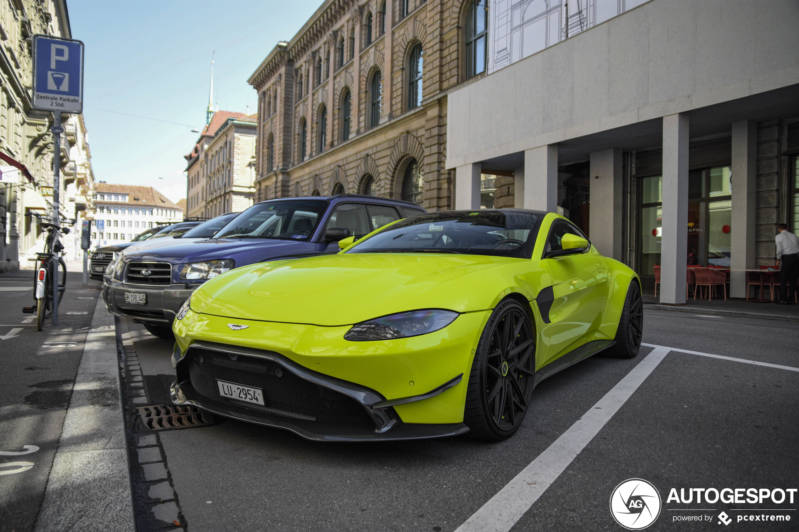 Aston Martin V8 Vantage 2018