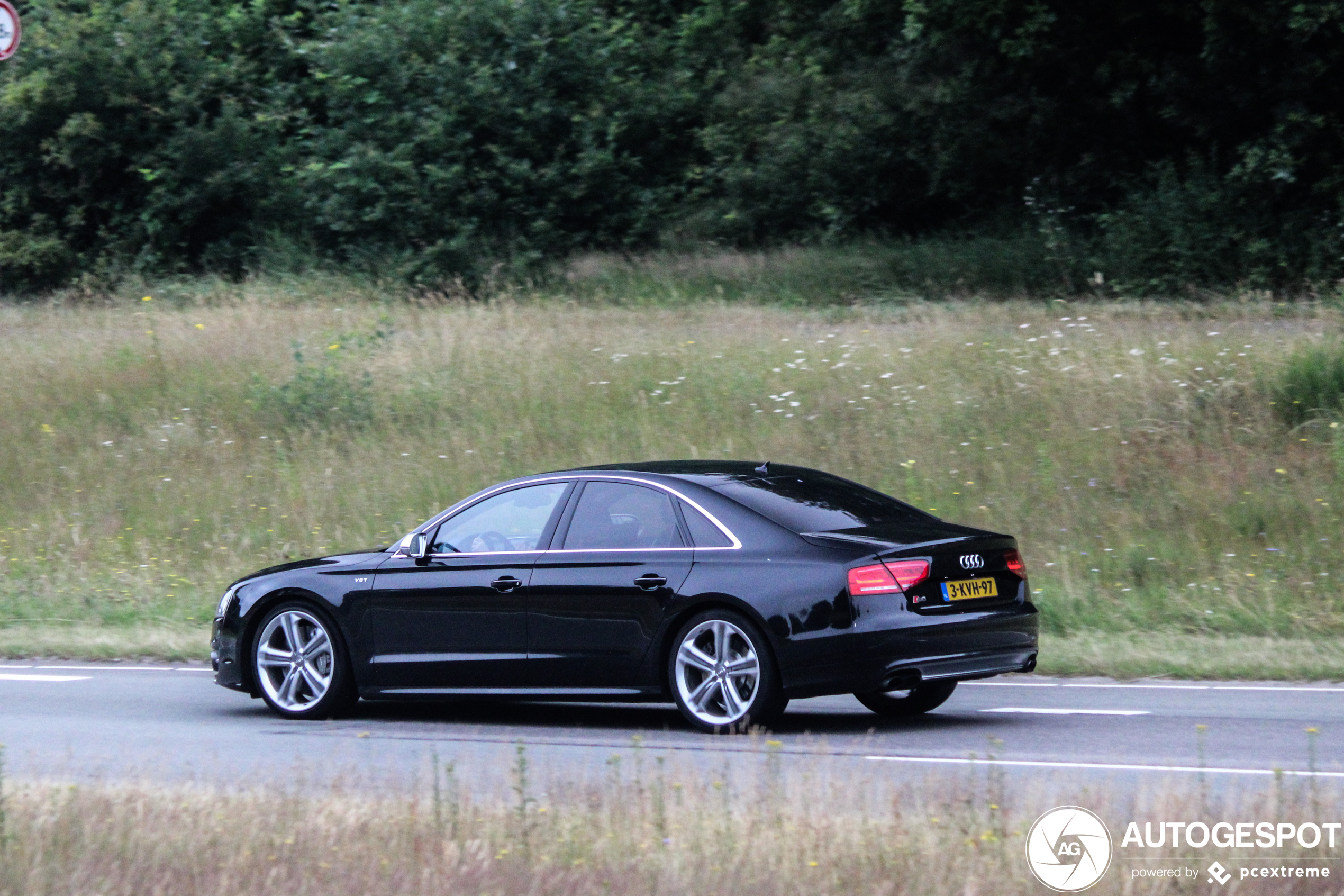 Audi S8 D4