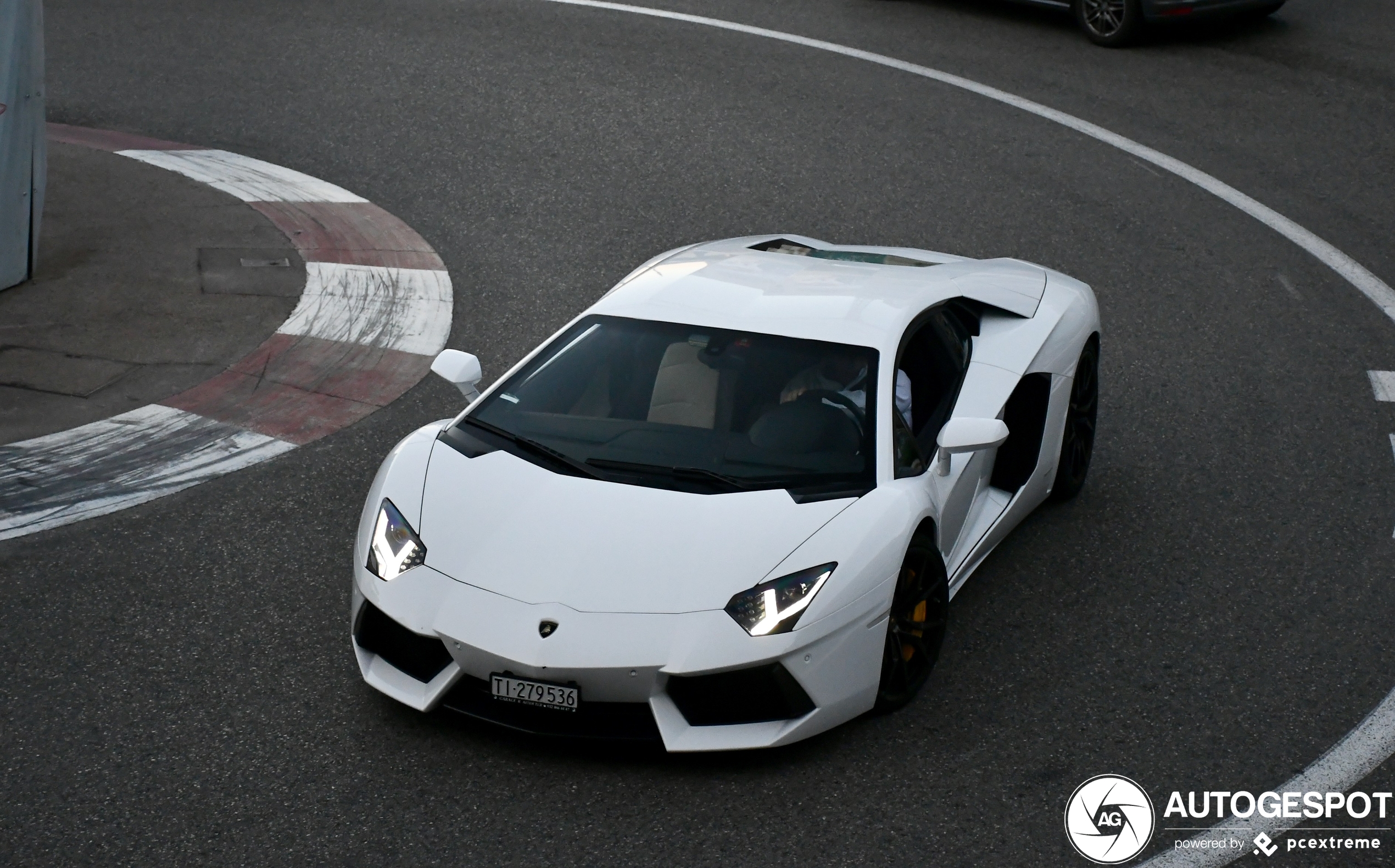 Lamborghini Aventador LP700-4