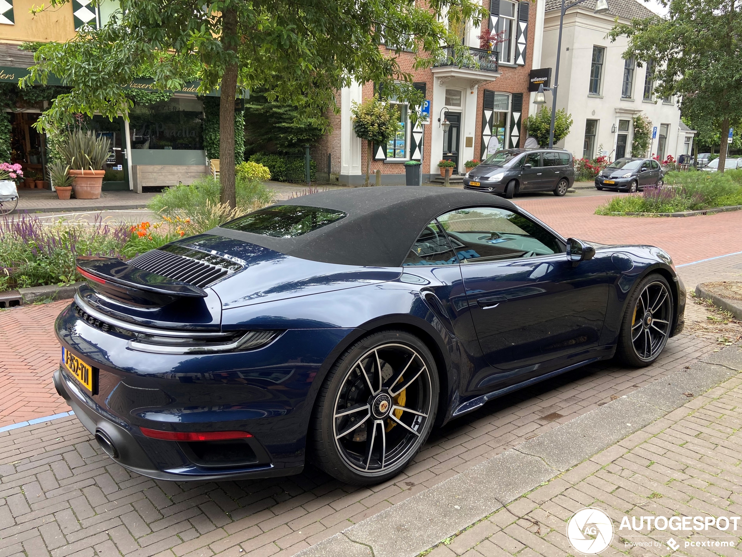 Porsche 992 Turbo S Cabriolet