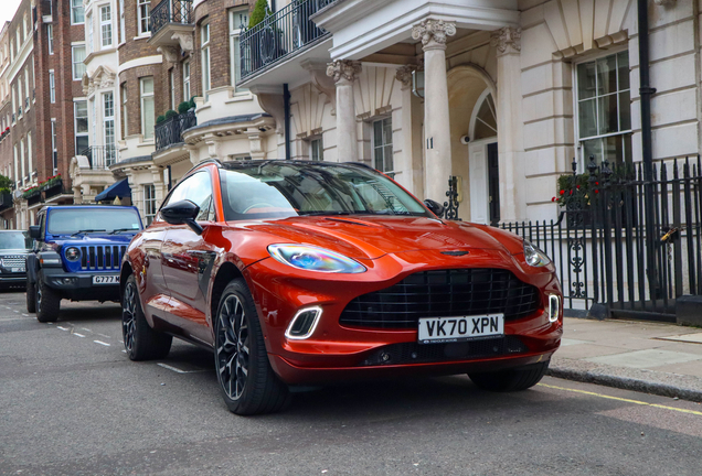 Aston Martin DBX