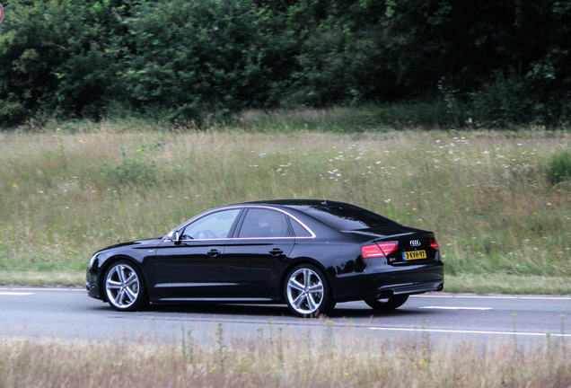 Audi S8 D4