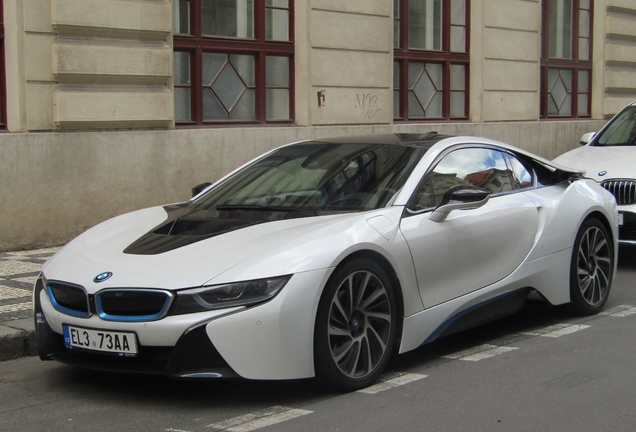 BMW i8