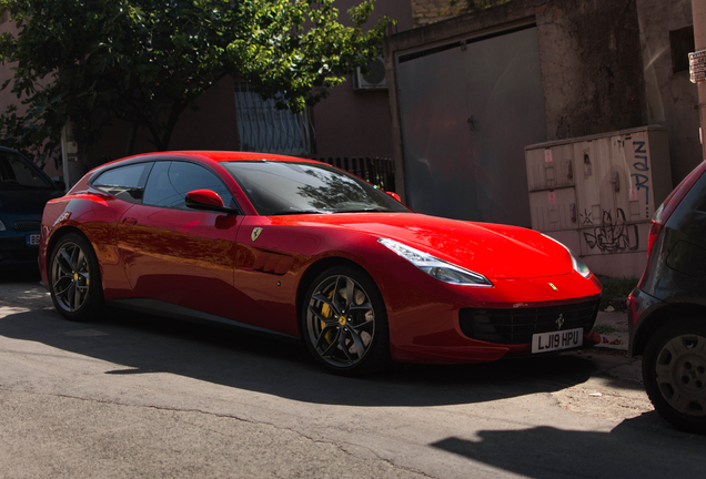 Ferrari GTC4Lusso T