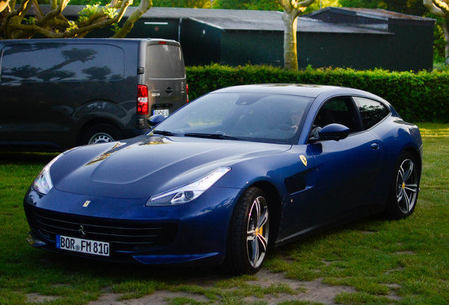 Ferrari GTC4Lusso T