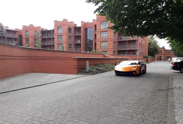 Lamborghini Huracán LP640-4 Performante Spyder