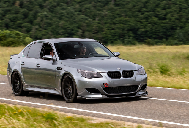 BMW M5 E60 2005