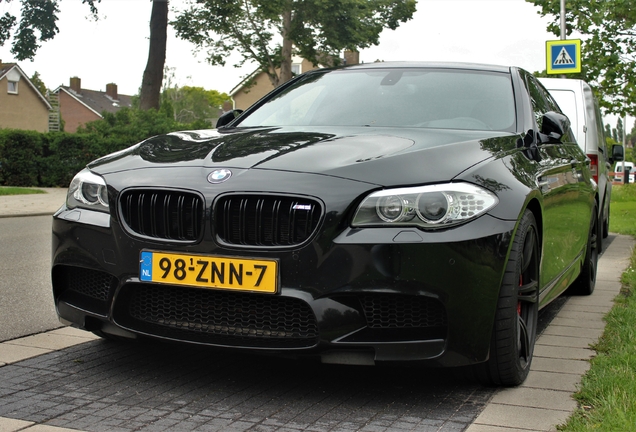 BMW M5 F10 2011