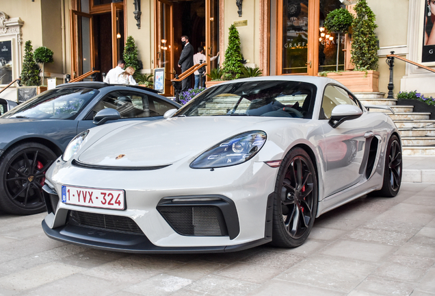 Porsche 718 Cayman GT4