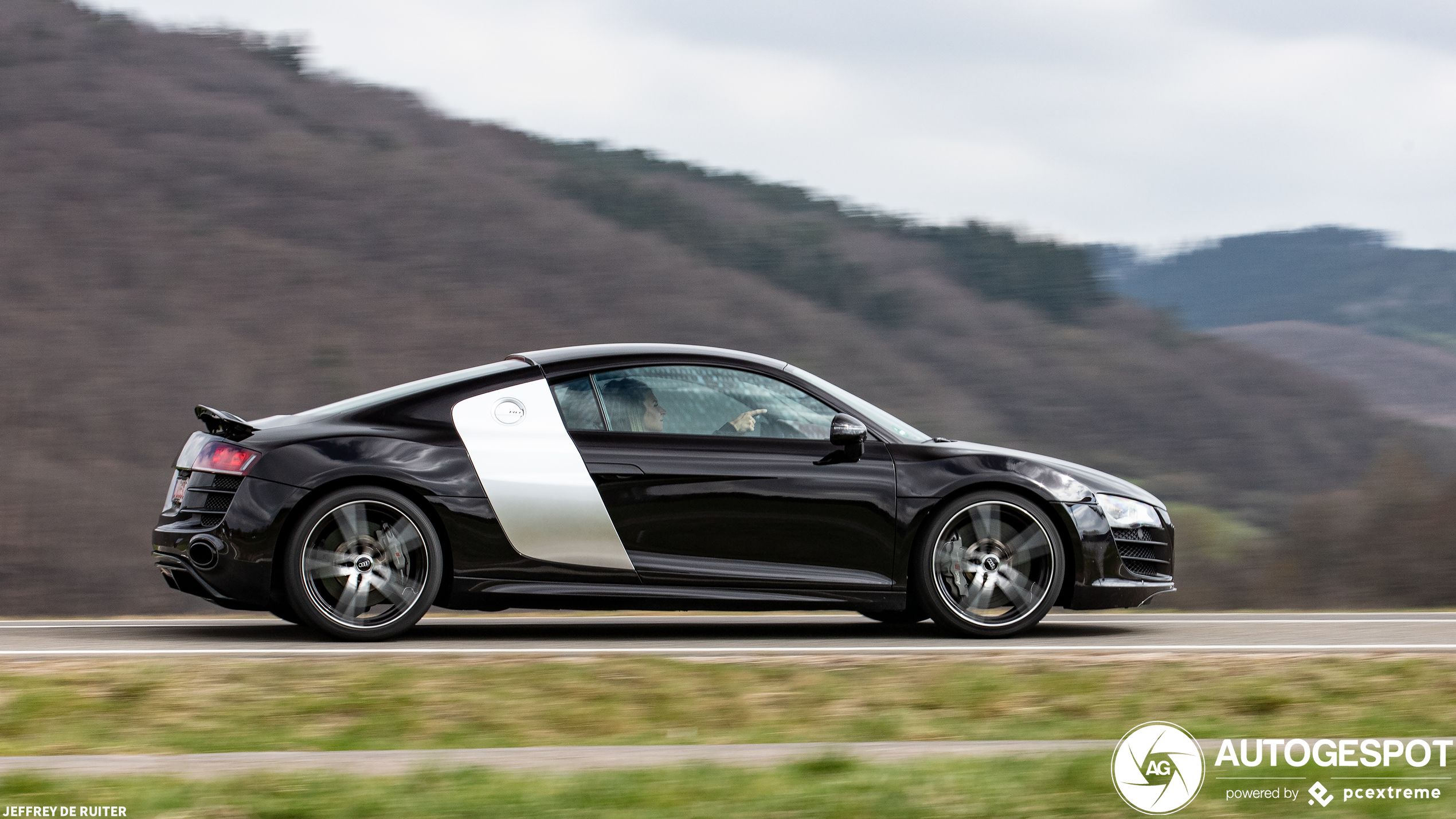 Audi R8 V10