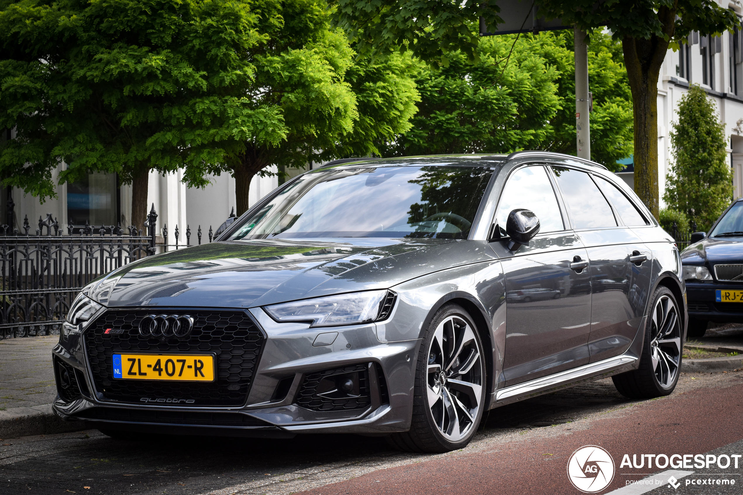 Audi RS4 Avant B9