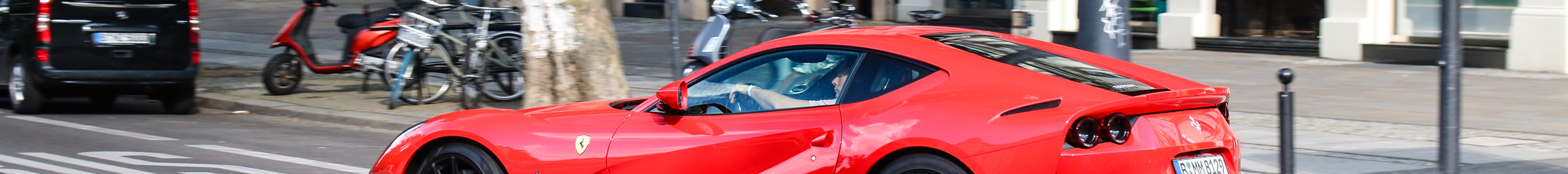 Ferrari 812 Superfast