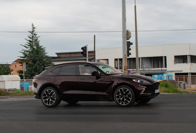 Aston Martin DBX