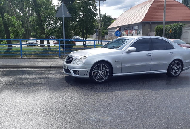 Mercedes-Benz E 63 AMG