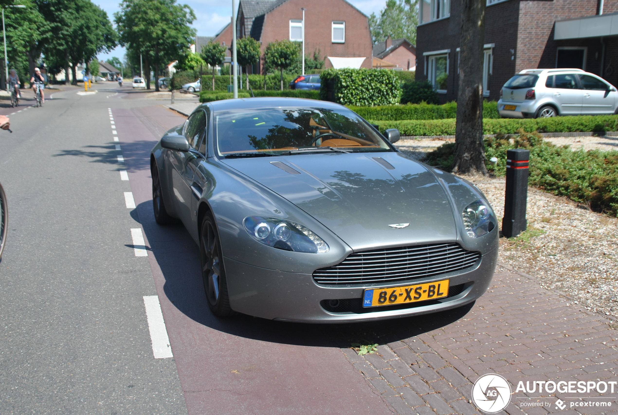 Aston Martin V8 Vantage