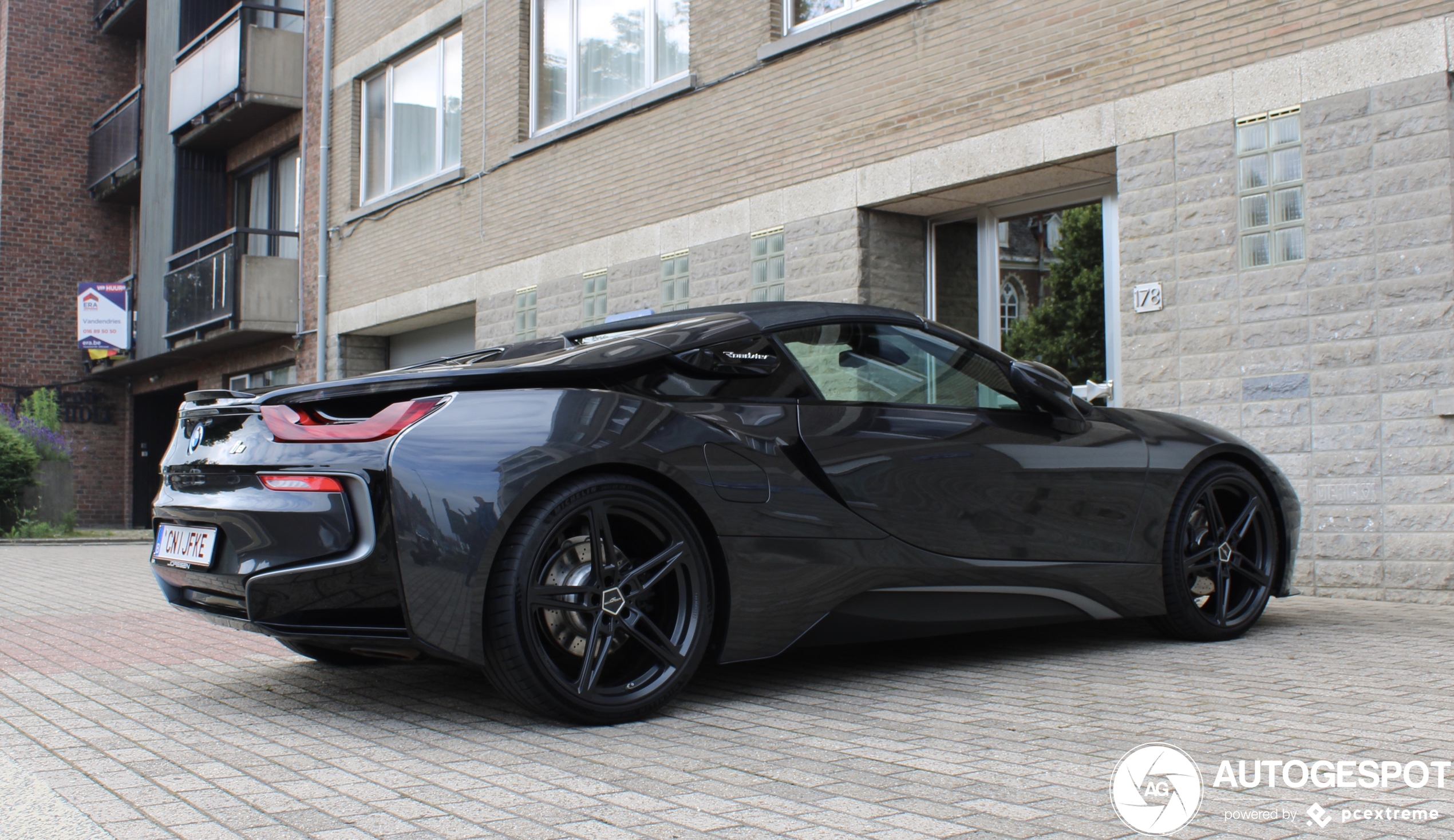 BMW i8 Roadster