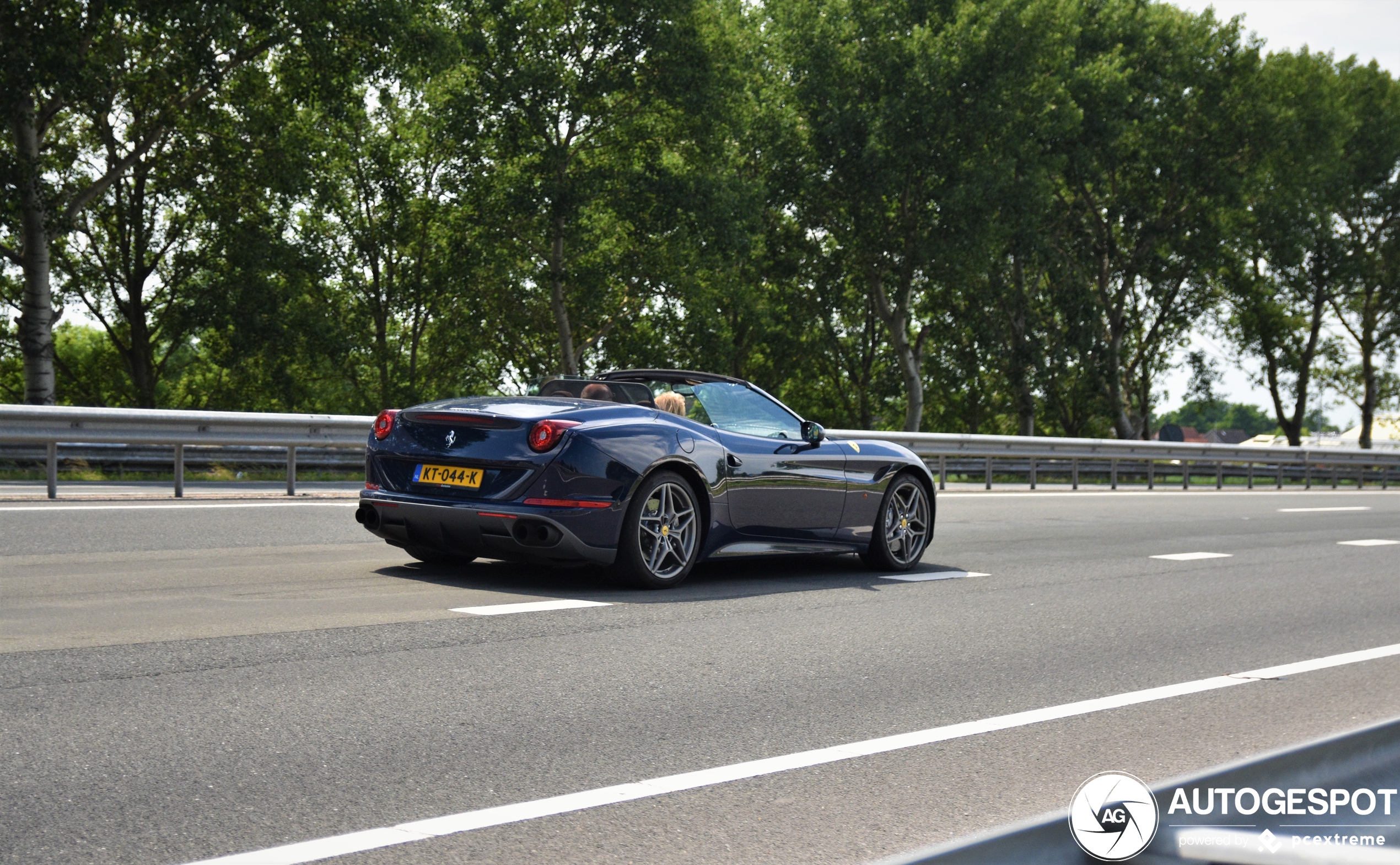 Ferrari California T