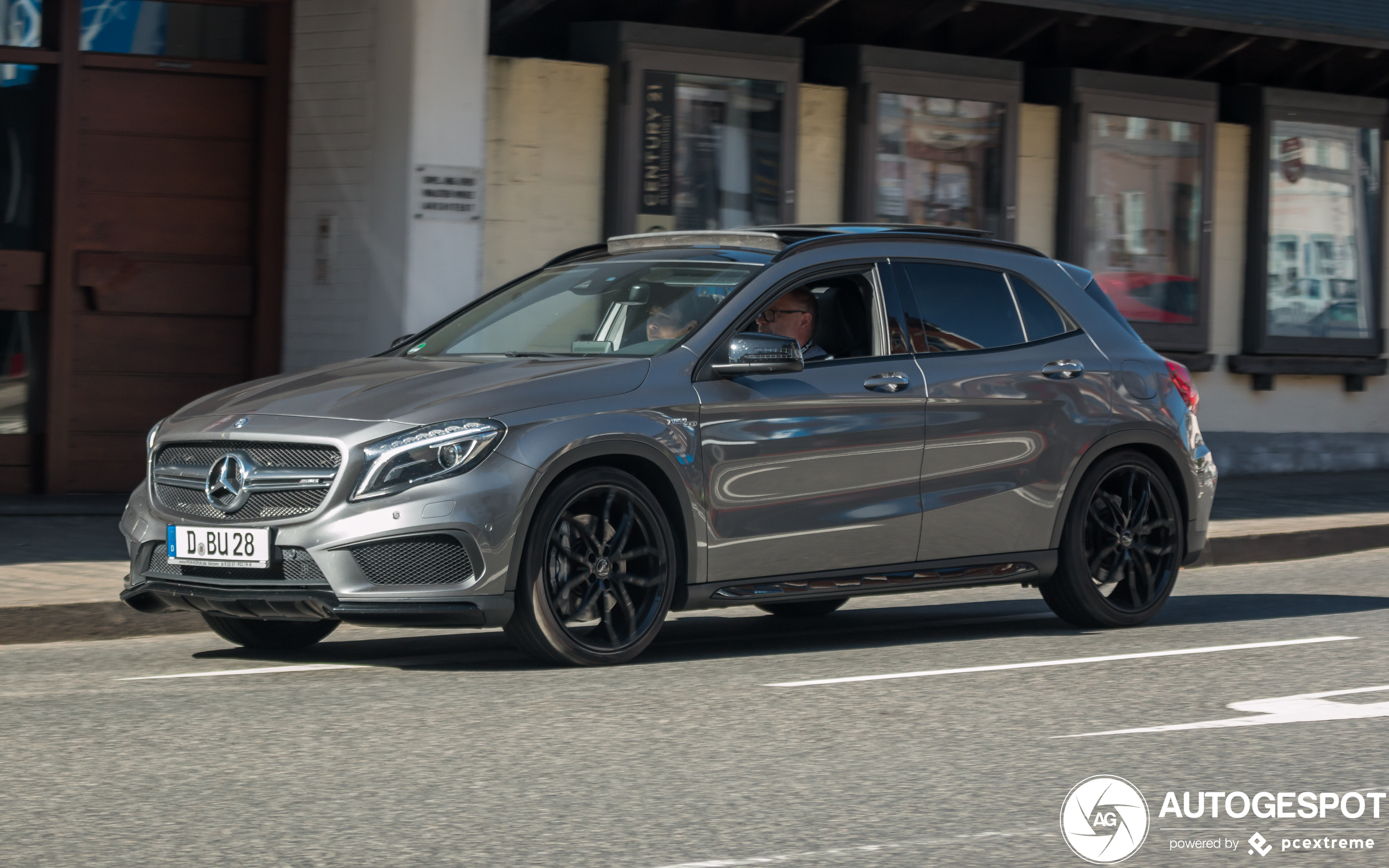 Mercedes-AMG GLA 45 X156