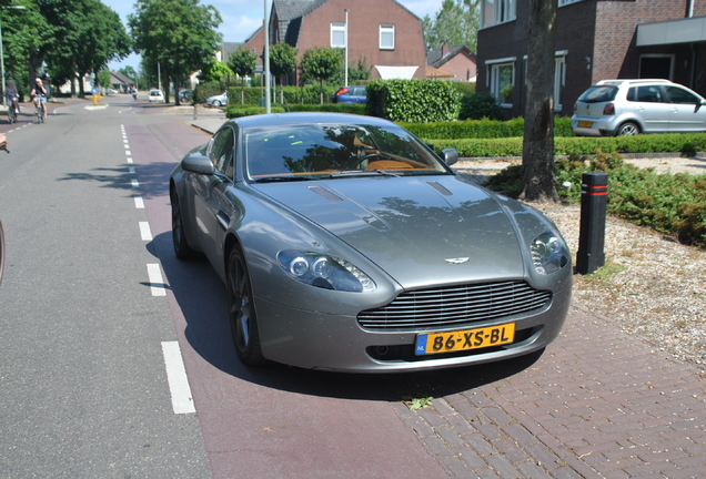 Aston Martin V8 Vantage