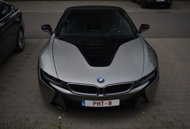 BMW i8 Roadster