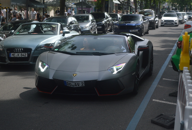 Lamborghini Aventador LP700-4 Roadster Pirelli Edition