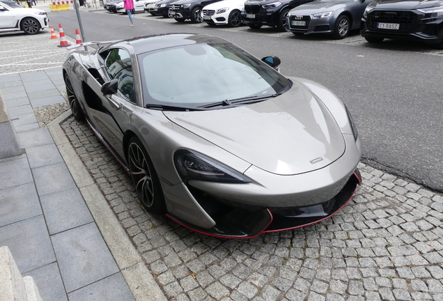 McLaren 570S