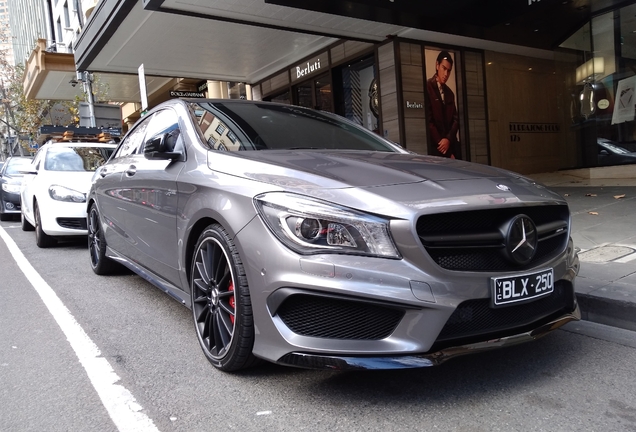 Mercedes-Benz CLA 45 AMG C117