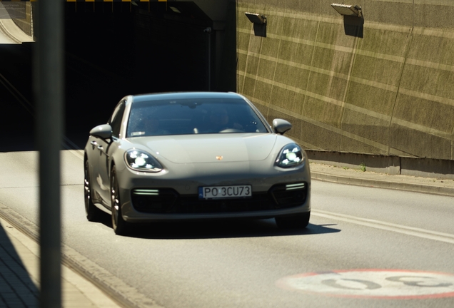 Porsche 971 Panamera Turbo S E-Hybrid