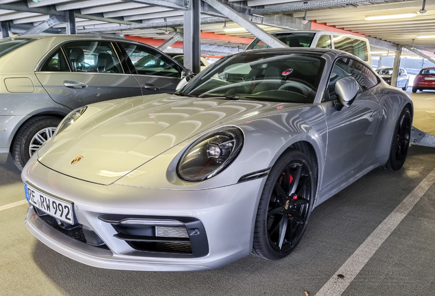 Porsche 992 Carrera 4S