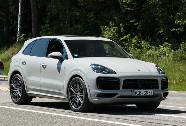 Porsche 9YA Cayenne GTS