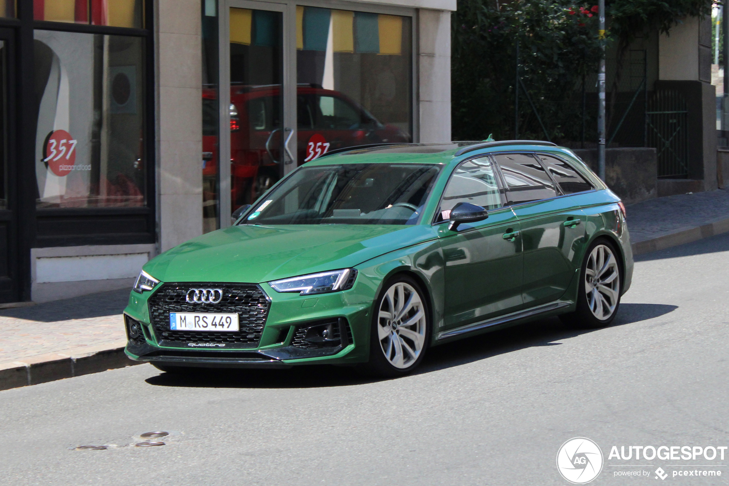 Audi RS4 Avant B9