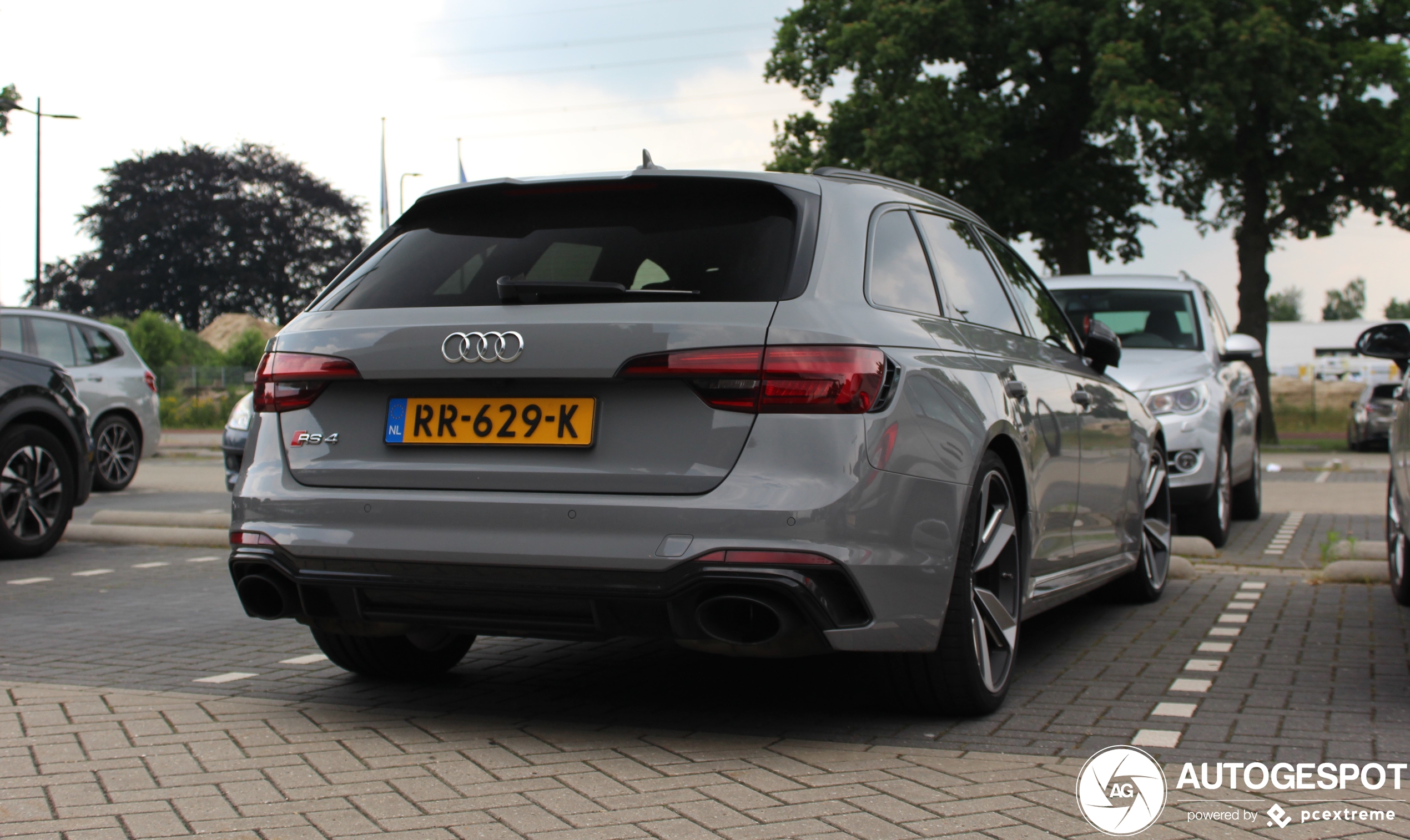 Audi RS4 Avant B9